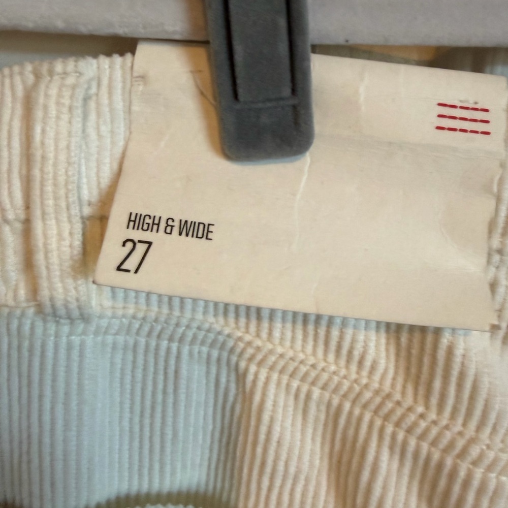 UO BDG high & wide cords. NWT. Size 27. Cream. - Picture 4 of 6